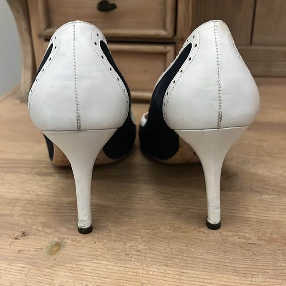 Kate Spade “Giselle” Pumps Heels Peep Toe Canvas + Leather Trim Size 9.5 Navy - Picture 4 of 9